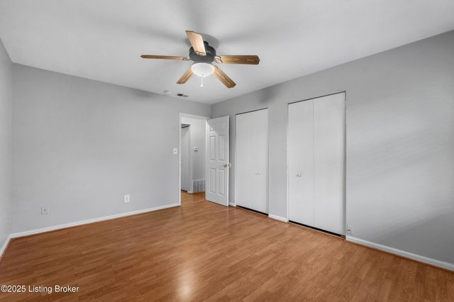 1970 Goldsmith Ln A-4, Louisville, KY 40218