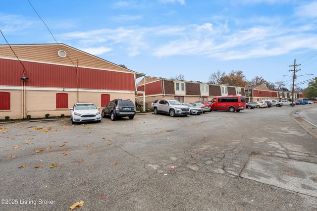 1970 Goldsmith Ln A-4, Louisville, KY 40218