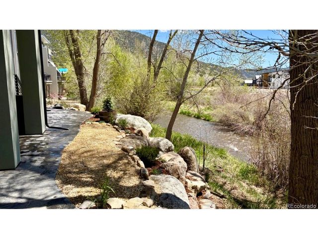 205 Two Rivers Rd G, Salida, CO 81201