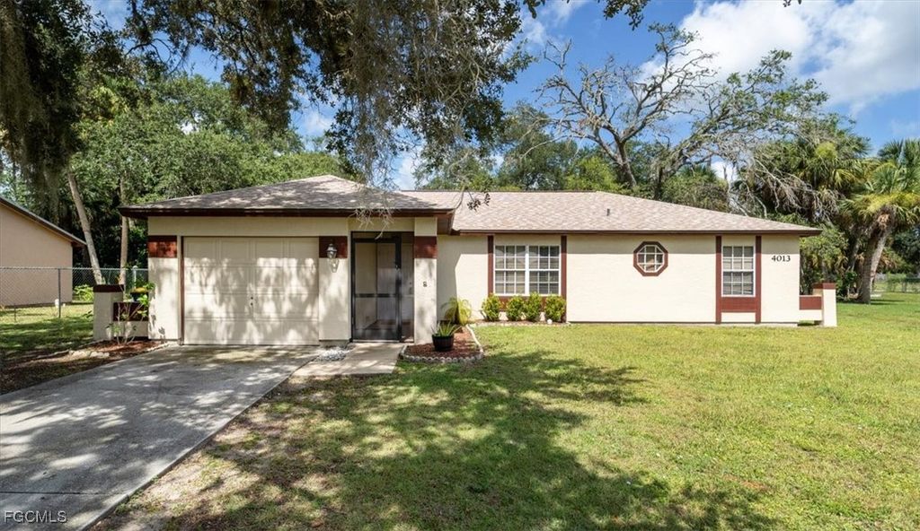 4013 Albany RD, Labelle, FL 33935