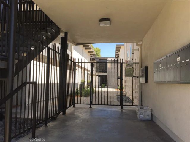 120 Roosevelt 17, Pasadena, CA 91107