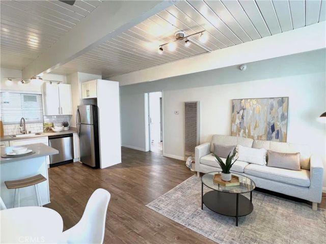 120 Roosevelt 17, Pasadena, CA 91107