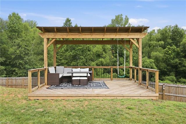 6826 Bellawood Drive, Trinity, NC 27370