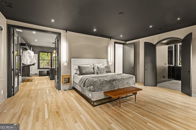 737 W Conway Drive NW, Atlanta, GA 30327