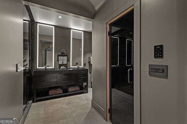 737 W Conway Drive NW, Atlanta, GA 30327