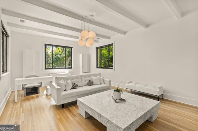 737 W Conway Drive NW, Atlanta, GA 30327