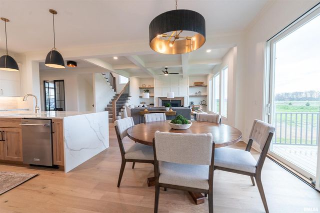 6830 Wilderness Pointe Drive, Bettendorf, IA 52722