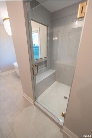 6830 Wilderness Pointe Drive, Bettendorf, IA 52722