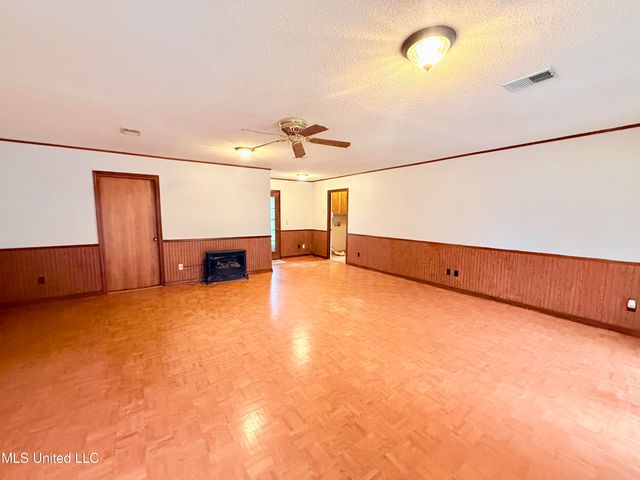 649 Old Hickory Road, Grenada, MS 38901