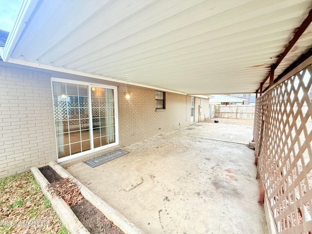 649 Old Hickory Road, Grenada, MS 38901