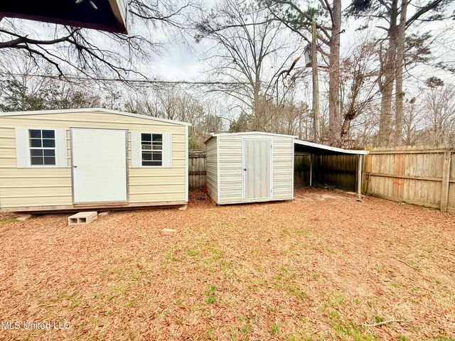 649 Old Hickory Road, Grenada, MS 38901