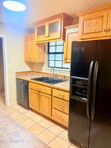 649 Old Hickory Road, Grenada, MS 38901