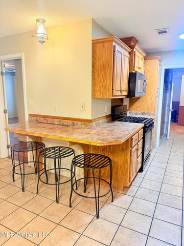 649 Old Hickory Road, Grenada, MS 38901