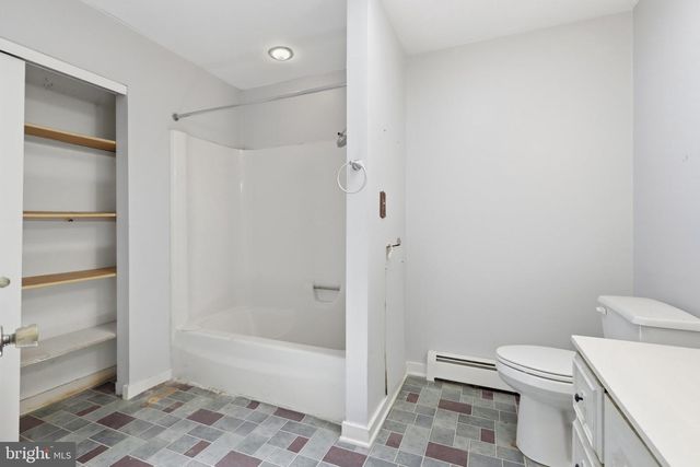 32 BECK RD, Coatesville, PA 19320