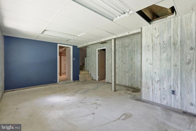 32 BECK RD, Coatesville, PA 19320