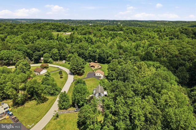 32 BECK RD, Coatesville, PA 19320