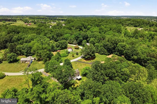 32 BECK RD, Coatesville, PA 19320