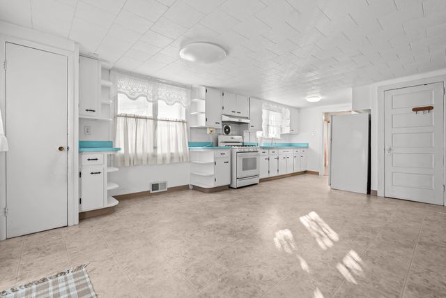 3203 MONTROSE Avenue, Rockford, IL 61101