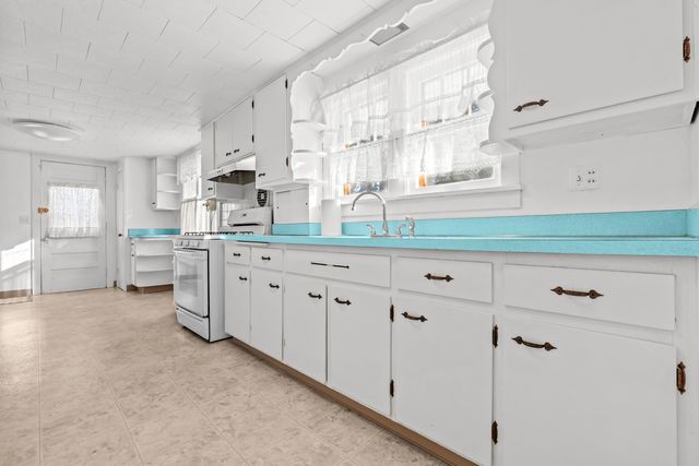 3203 MONTROSE Avenue, Rockford, IL 61101