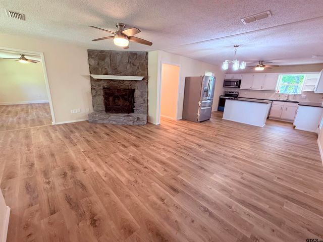 45 CR 1197, Yantis, TX 75497