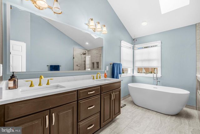 3718 BROADRUN DR, Fairfax, VA 22033