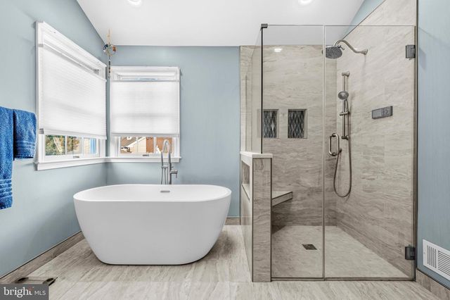 3718 BROADRUN DR, Fairfax, VA 22033