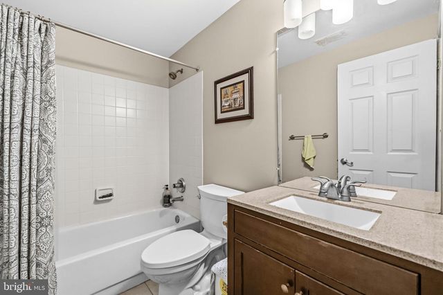 3718 BROADRUN DR, Fairfax, VA 22033