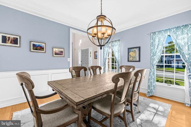 3718 BROADRUN DR, Fairfax, VA 22033