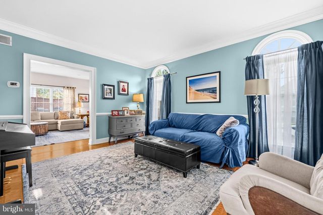 3718 BROADRUN DR, Fairfax, VA 22033