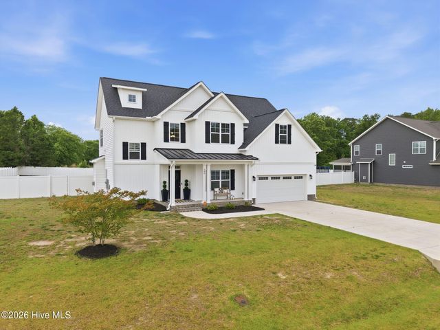 300 Shortleaf Drive, Grimesland, NC 27837
