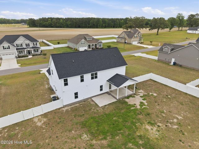 300 Shortleaf Drive, Grimesland, NC 27837