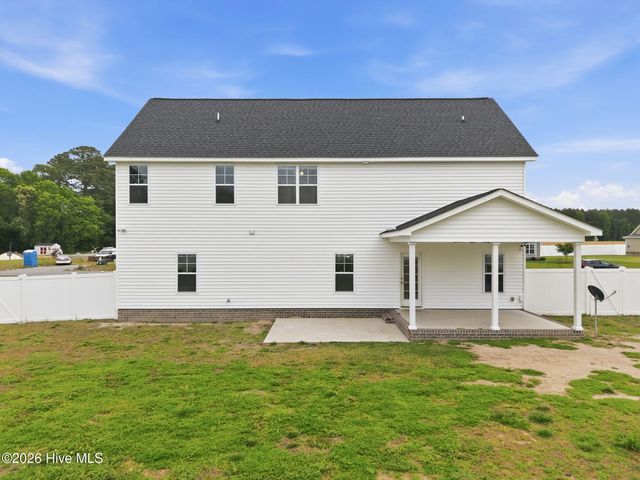 300 Shortleaf Drive, Grimesland, NC 27837