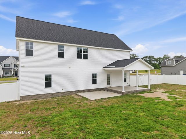 300 Shortleaf Drive, Grimesland, NC 27837