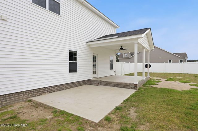 300 Shortleaf Drive, Grimesland, NC 27837