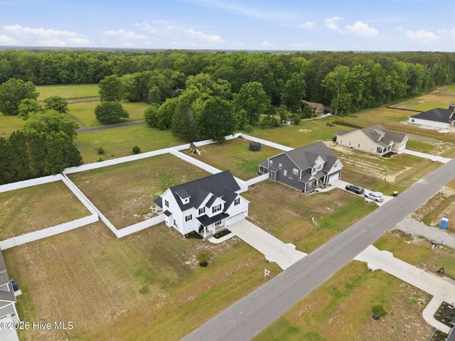 300 Shortleaf Drive, Grimesland, NC 27837