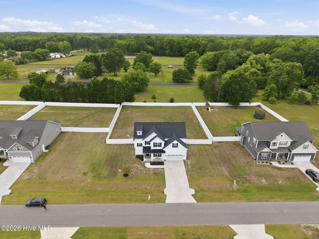 300 Shortleaf Drive, Grimesland, NC 27837