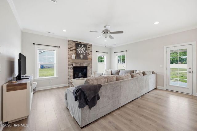300 Shortleaf Drive, Grimesland, NC 27837