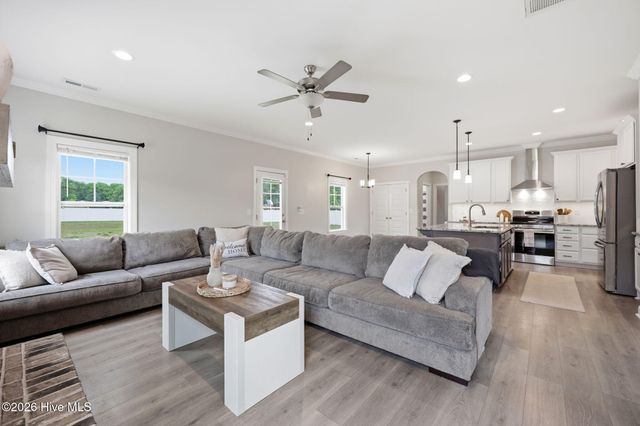 300 Shortleaf Drive, Grimesland, NC 27837