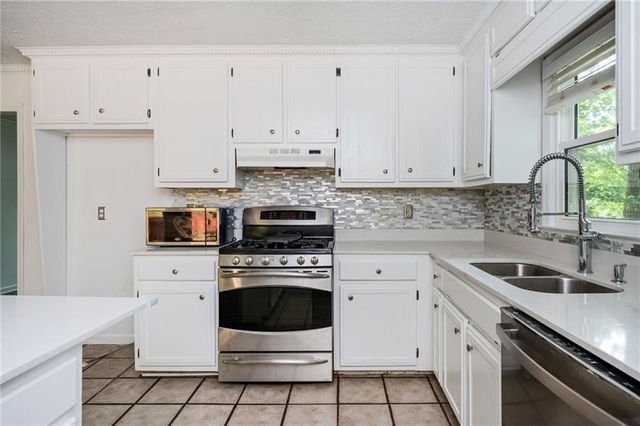 4824 Chelsea NW Way, Acworth, GA 30102