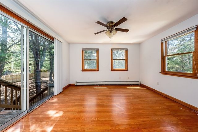 29 Carl Landi Cir, Falmouth, MA 02536