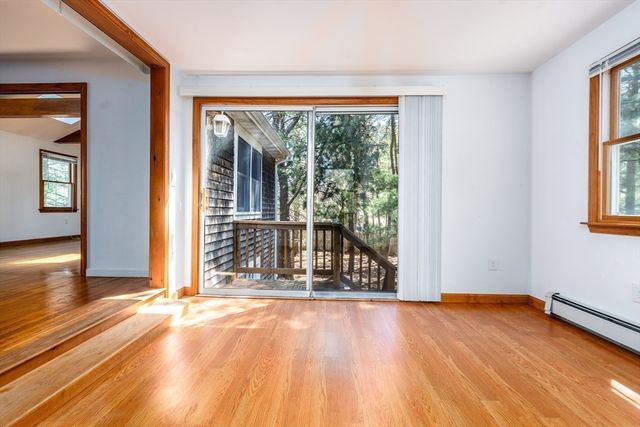 29 Carl Landi Cir, Falmouth, MA 02536