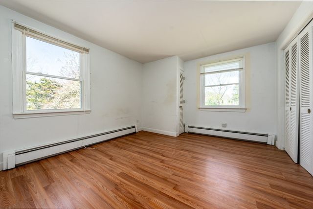 29 Carl Landi Cir, Falmouth, MA 02536