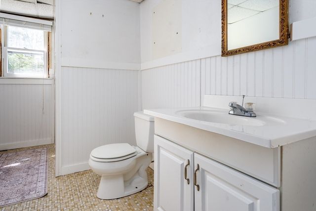 29 Carl Landi Cir, Falmouth, MA 02536