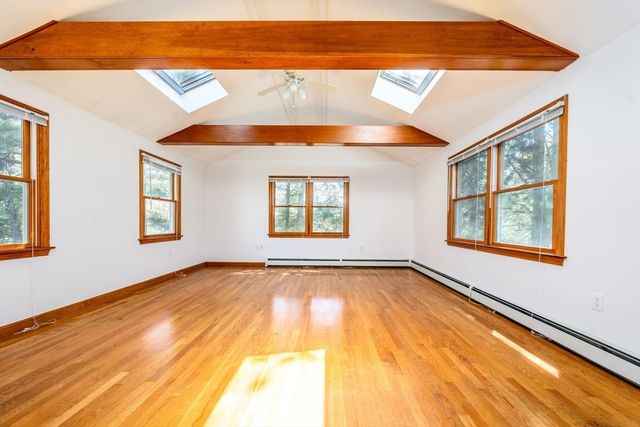 29 Carl Landi Cir, Falmouth, MA 02536