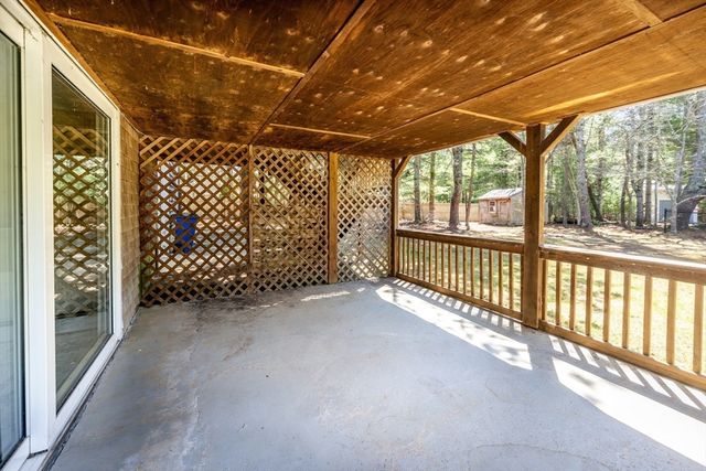 29 Carl Landi Cir, Falmouth, MA 02536