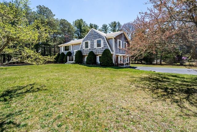 29 Carl Landi Cir, Falmouth, MA 02536