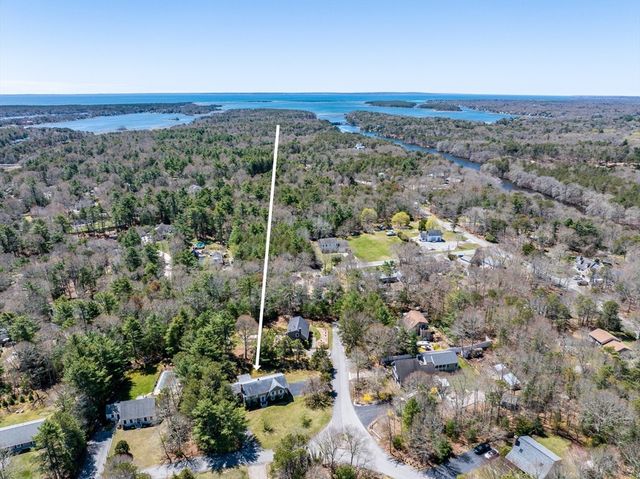 29 Carl Landi Cir, Falmouth, MA 02536