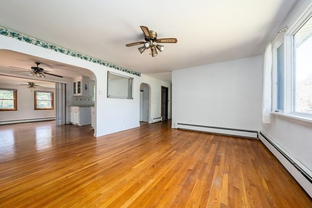 29 Carl Landi Cir, Falmouth, MA 02536