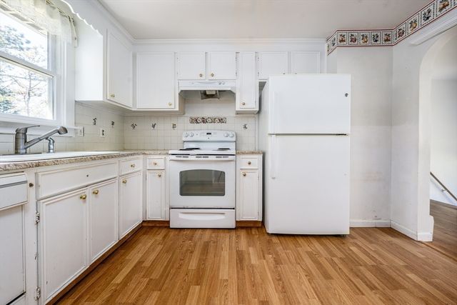 29 Carl Landi Cir, Falmouth, MA 02536