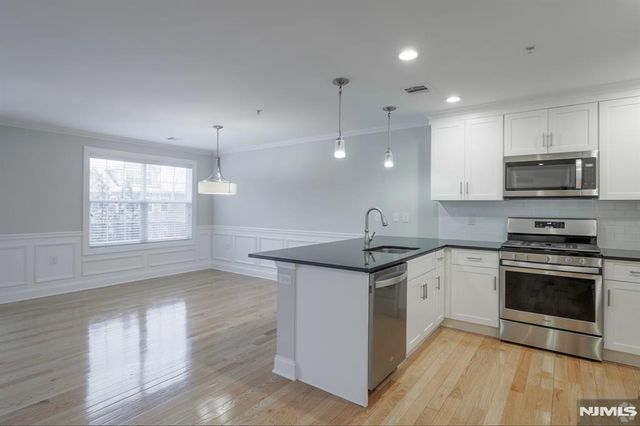2-48 Grove Avenue 4, Cedar Grove, NJ 07009